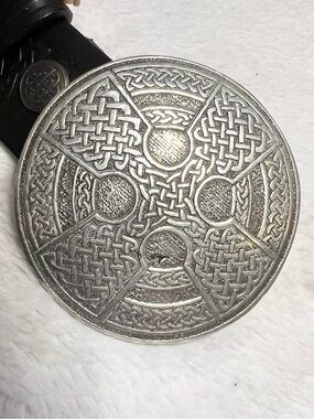 Lee River Celtic Knot Tooled Black Leather Belt Pewter Round Buckle Size XL 42